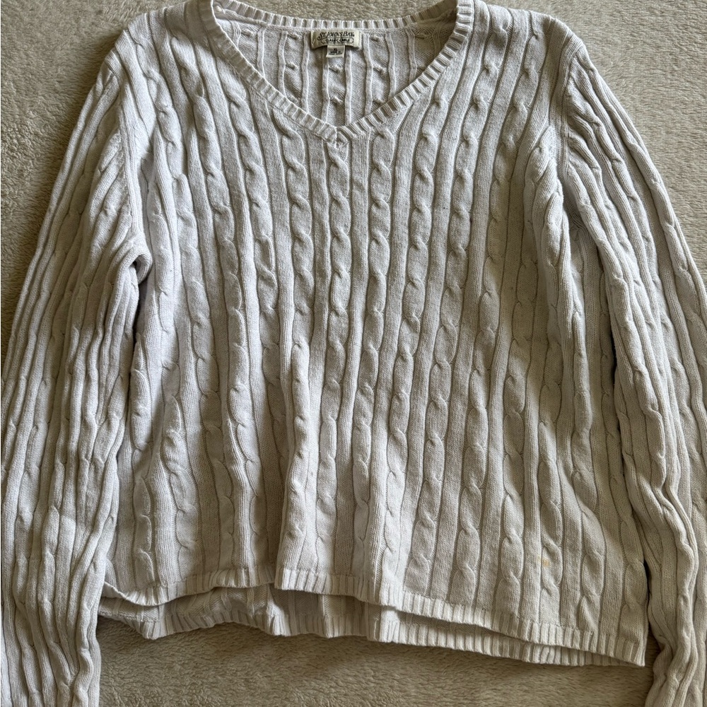 Vintage (90s-00s) St. John’s Bay Cable Knit V-Neck Sweater - White